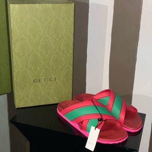 Gucci Agrado cross strap sandals/slides